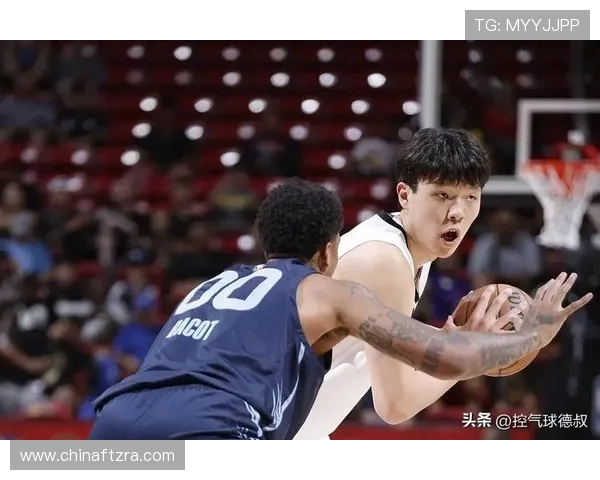 杨瀚森首秀霍金森爆打犯规短板 杨瀚森首秀霍金森爆打犯规短板